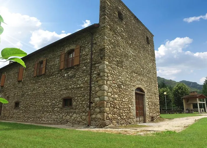 Vvf Villages « Les Pyrenees Ariegoises » Les Cabannes Les Cabannes (Ariege)