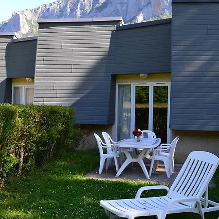 Vvf Villages « Les Pyrenees Ariegoises » Les Cabannes Holiday home